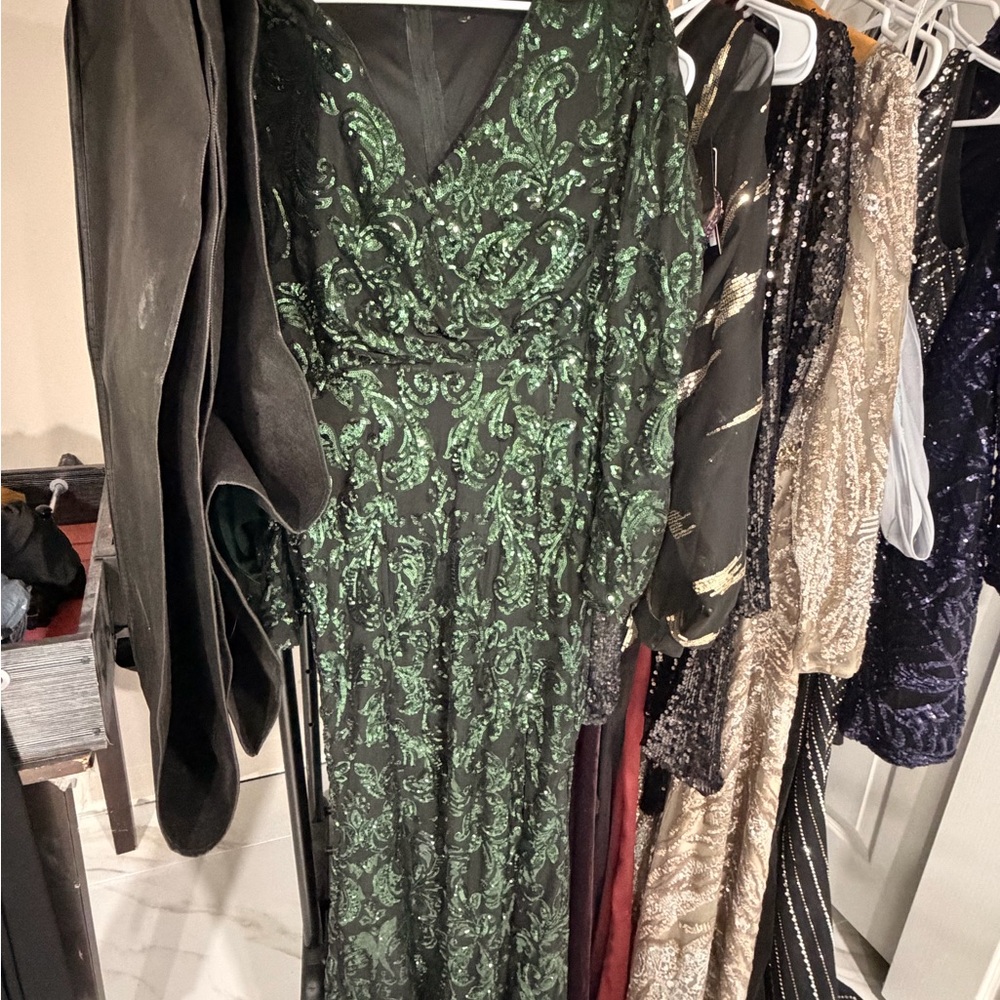 Elegant Green Patterned Dress